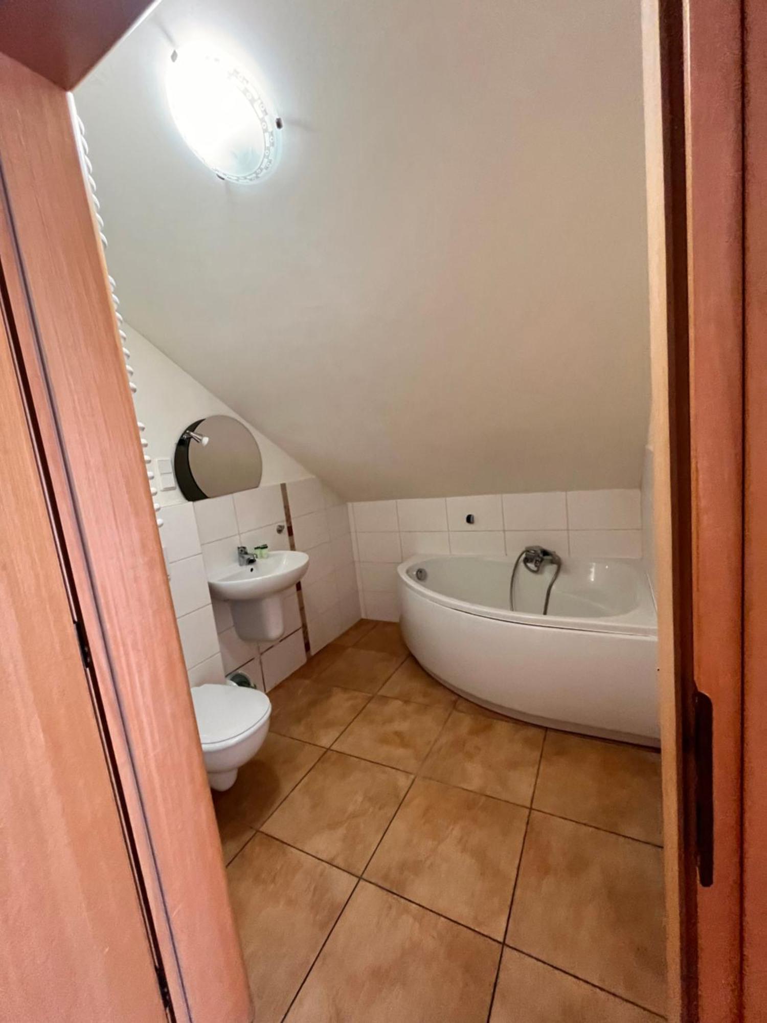 Hotel Radzewice Eksteriør bilde
